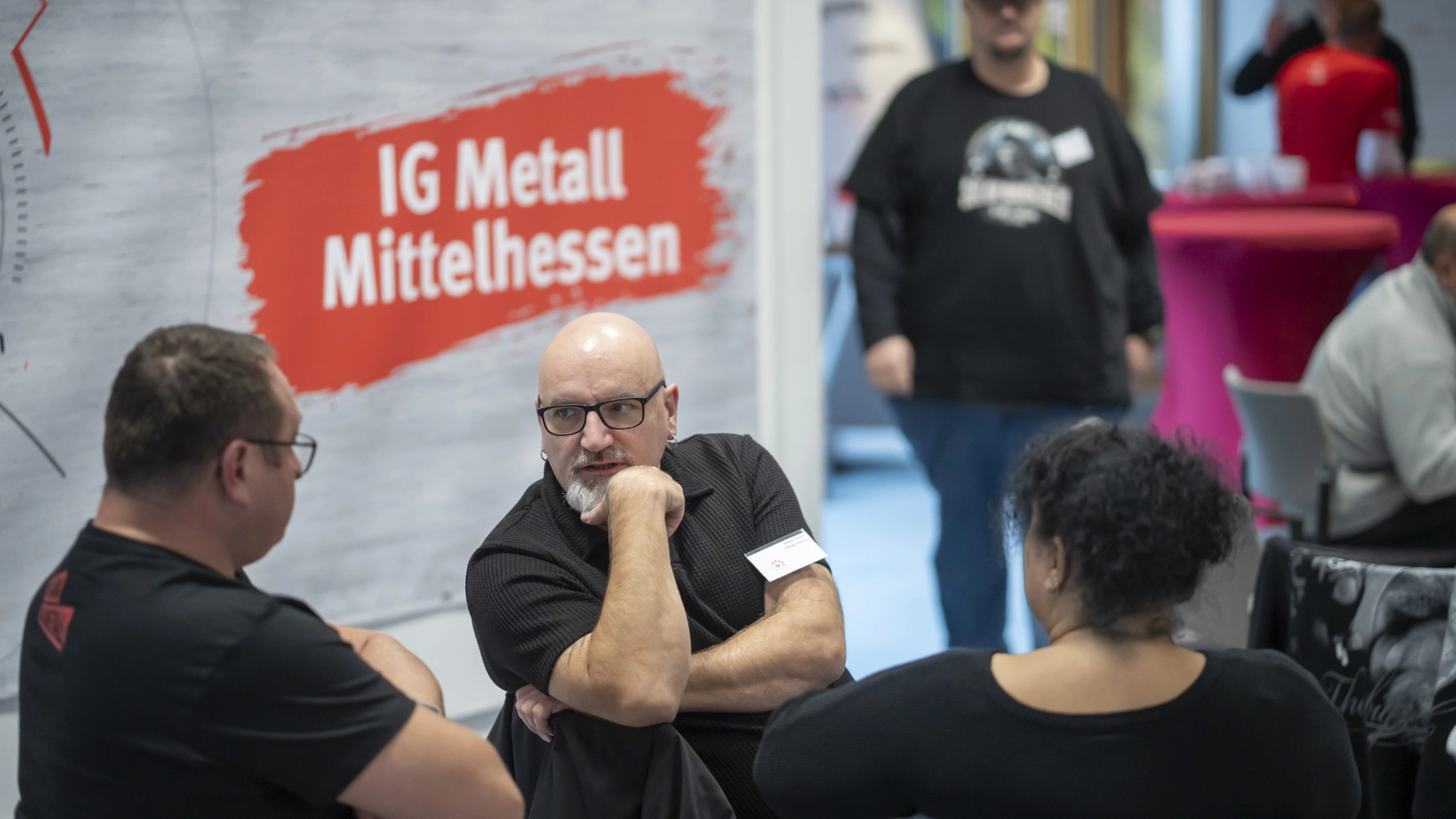 Vom 7. bis 9. November 2025 trafen sich engagierte Kolleginnen und Kollegen der IG Metall Mittelhessen in der ver.di-Bildungsstätte Gladenbach, um gemeinsam die Zukunft zu gestalten.