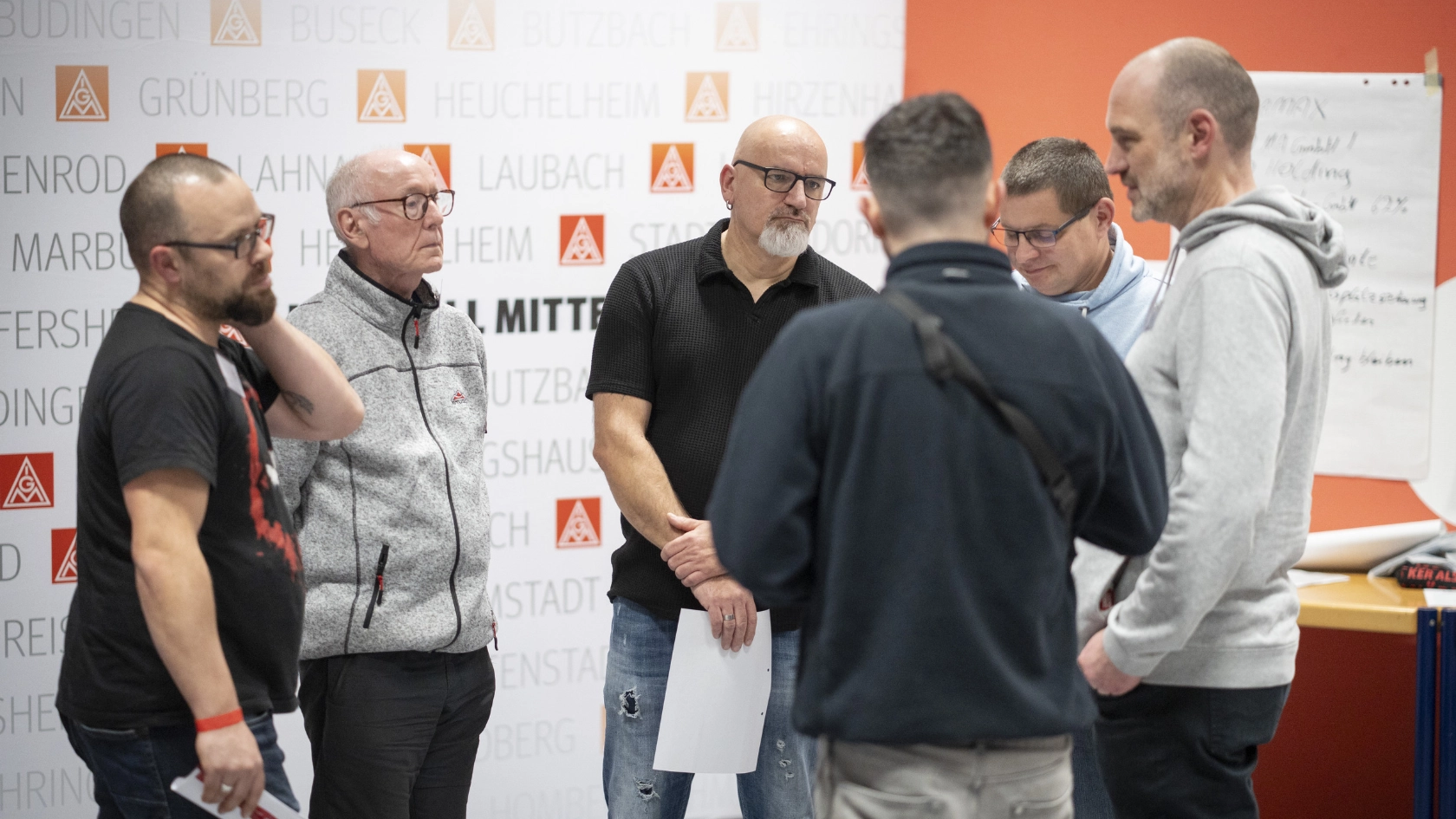Vom 7. bis 9. November 2025 trafen sich engagierte Kolleginnen und Kollegen der IG Metall Mittelhessen in der ver.di-Bildungsstätte Gladenbach, um gemeinsam die Zukunft zu gestalten.