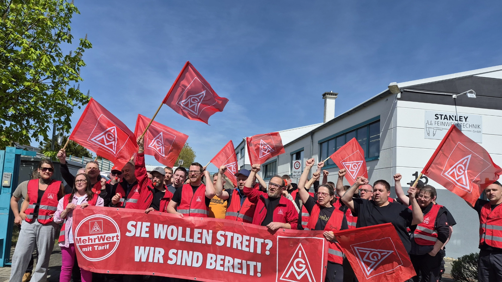 Dritter Warnstreik bei Stanley Feinwerktechnik in Lahnau